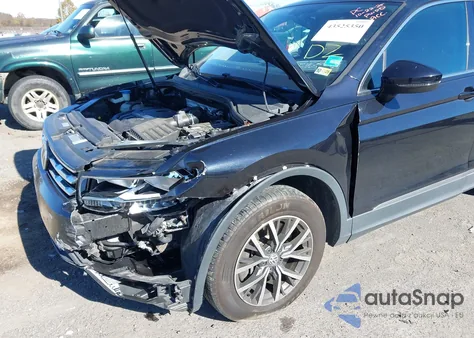 2020 Volkswagen Tiguan 2.0T Se/2.0T Se R-Line Black/2.0T Sel from USA, damaged, VIN 3VV3B7AX8LM081733